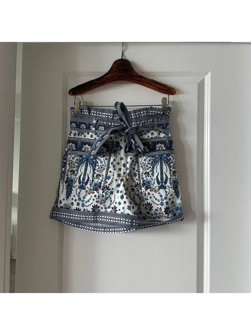 Farm Rio Off-White Encanto Tropical Shorts